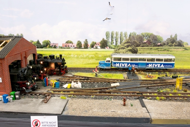 Abb.: Inselbahn auf der Anlage &qout;NordseeLive&qout; LGB-Freunde &qout;Niederrhein e.V.&qout;.