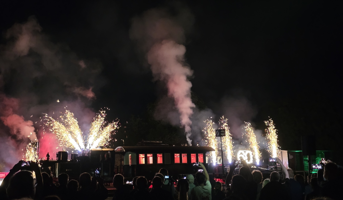 Abb.: Das Schlusswort hat Lok "Hoya" mit der Pyrotechnik. (Bild: Eckhard Thurau)