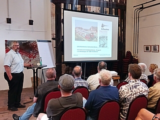 Abb.: DEV Kleinbahnvortrag im alten Gaswerk
