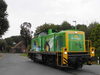 Abb.: Führerstandsmitfahrten sind beliebt bei Jung und Alt, kommt man hier der Lokomotive doch ganz nahe. Auch dieses Jahr besucht uns wieder eine Lok der Fa. METRANS und läd zu Mitfahrten ein.