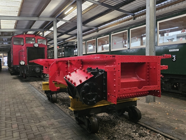 Abb.: Jetzt steht der Rahmen unter Dach und kann erstmal abtrocknen, mit dem frischen Korrosionsschutz sollte das kein Problem bereiten.