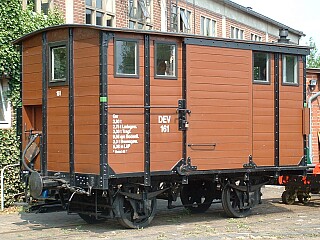 Gedeckter Bahndienstwagen 161